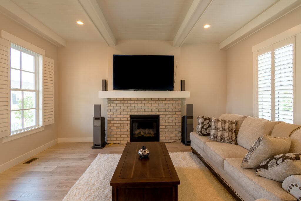 Full Height vs Tier-on-Tier Shutters: Which Style Is Right for Your Home?