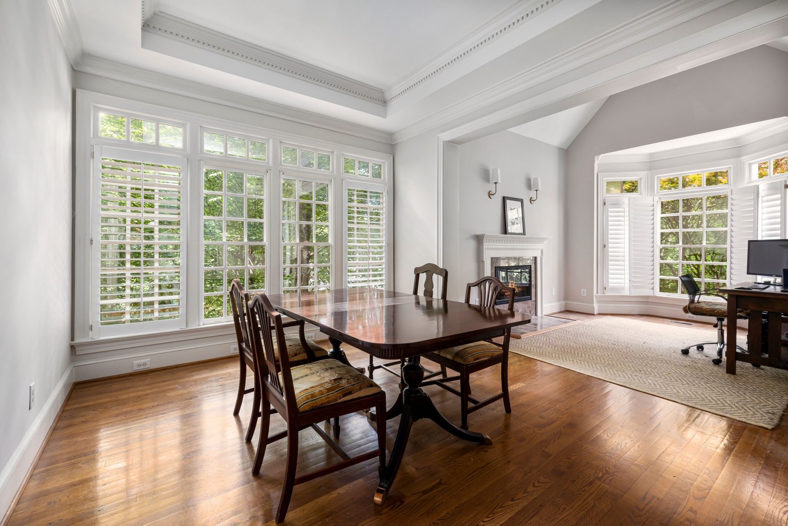 Which Companies Supply Internal Shutters in Rotherham, Barnsley and Chesterfield?